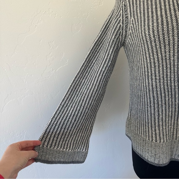 St. John Gray Wool Blend Striped Knit Button Up Cardigan Size M - Picture 7 of 16